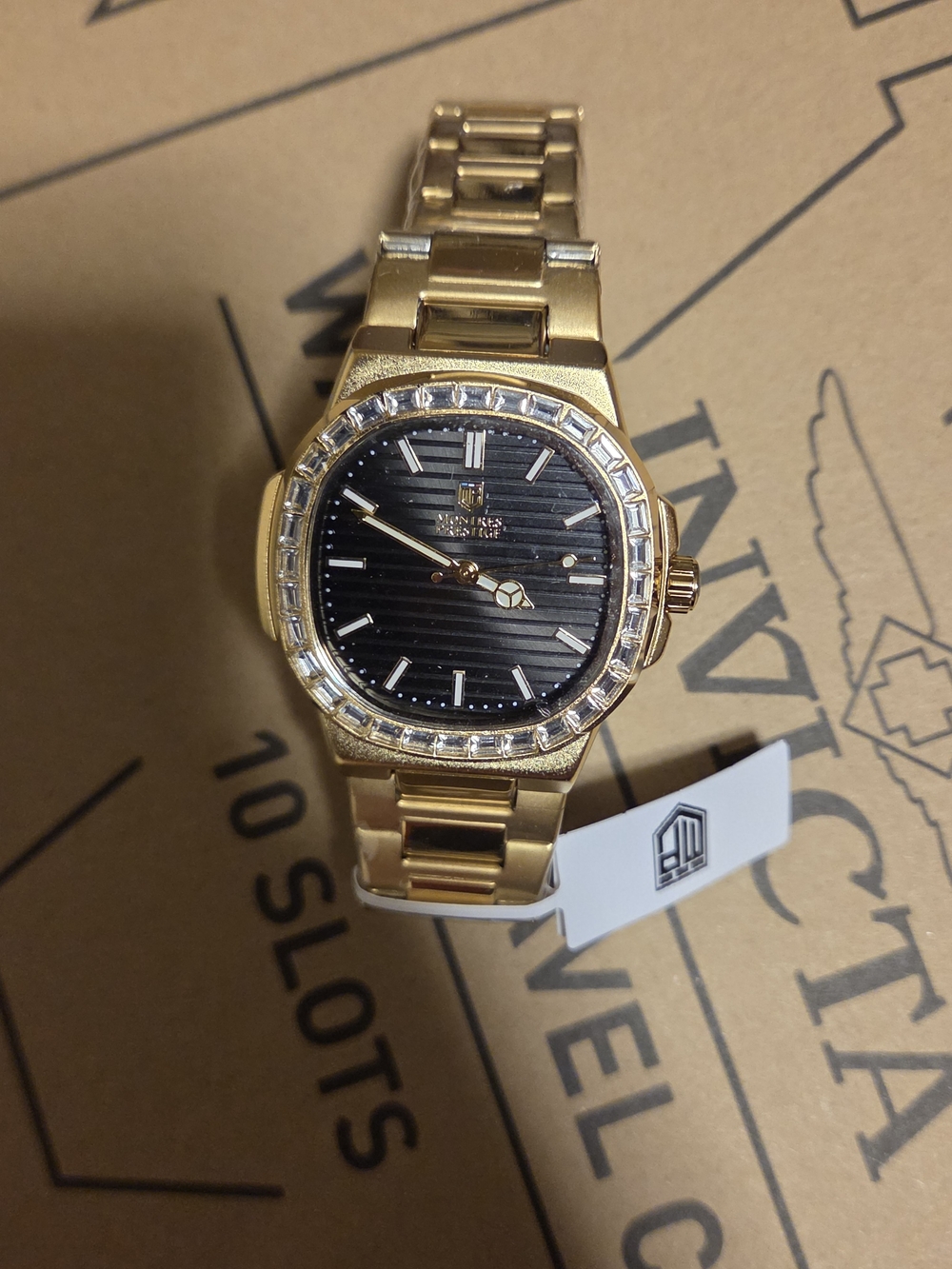 Gold Tone Unisex Bracelet Watch with Black Dial